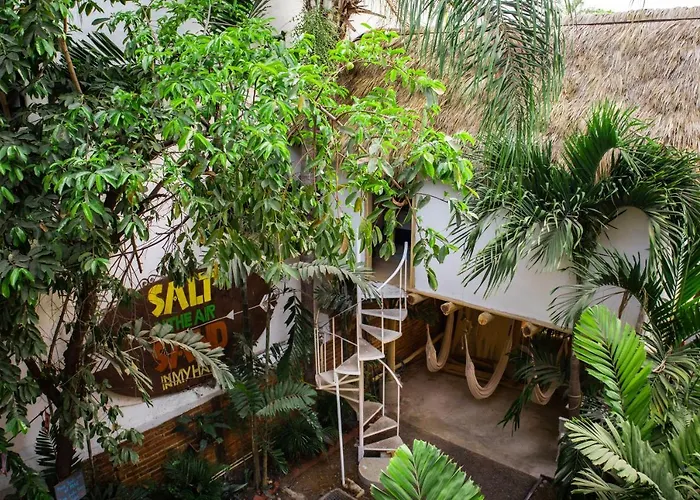 La Redonda Surf Hostel Sayulita