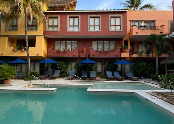 Casa Loteria: Colorful Family Retreat with Pool in Pueblito Sayulita